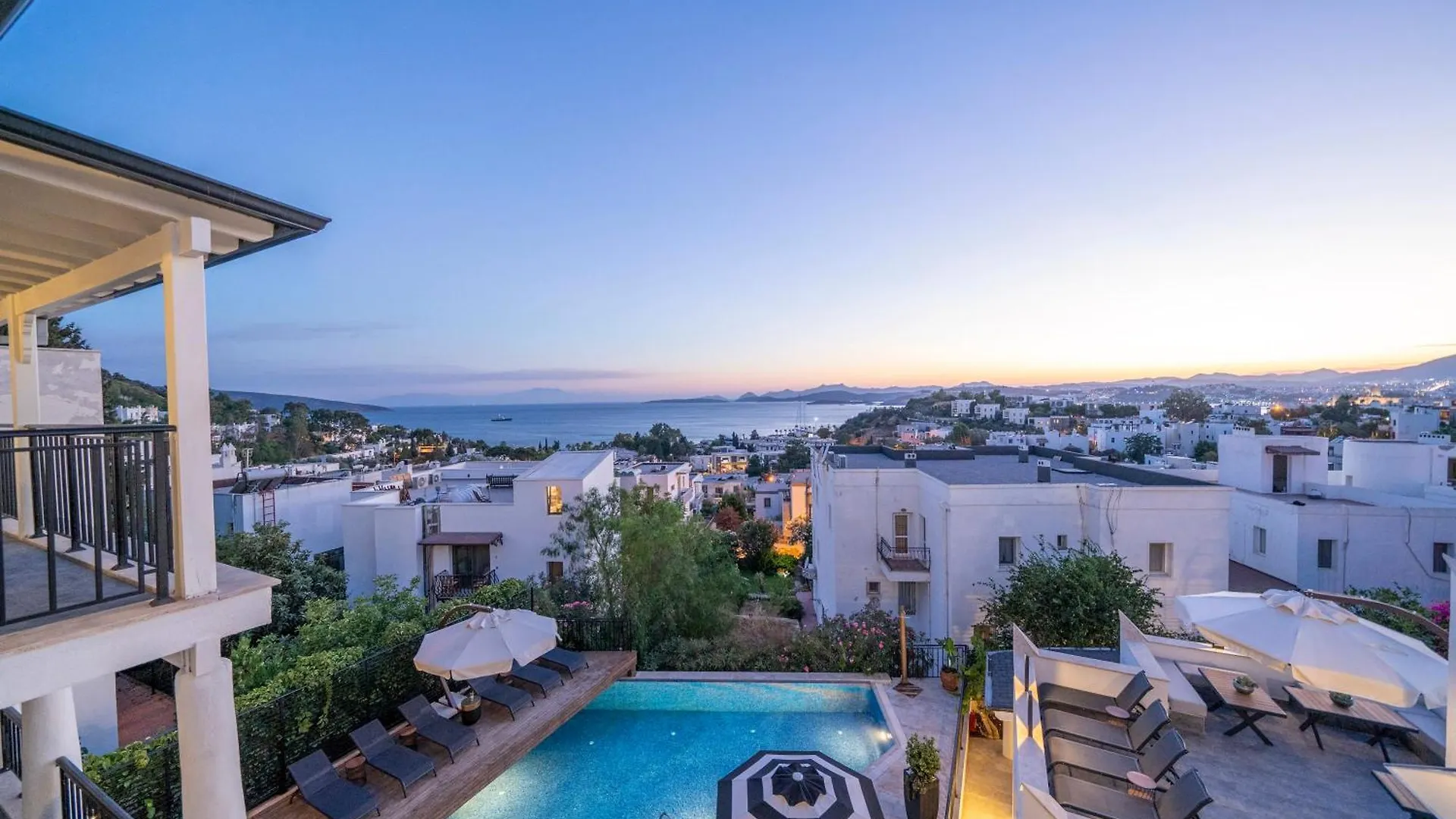 Noa Suite Hotel Only Adult contacts